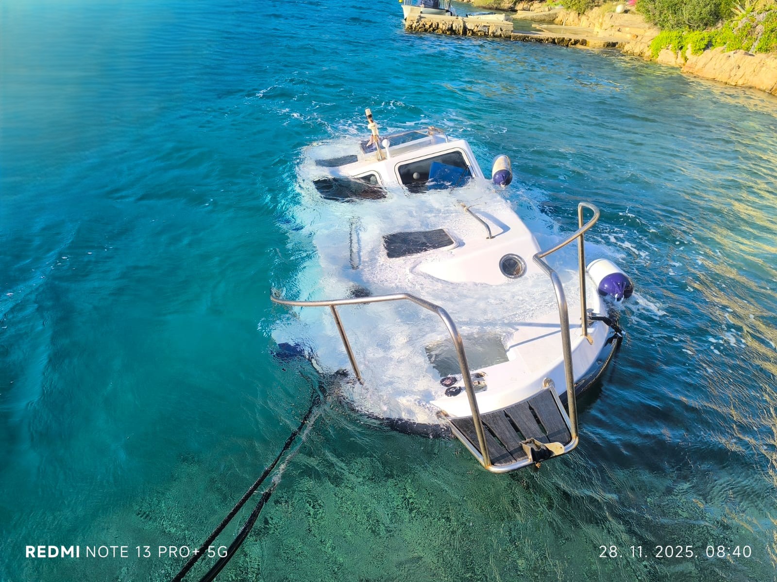 Galerija - Izvlaćenje broda s padobranom (5)